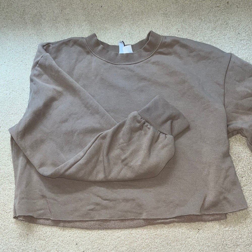 H&M cropped crew neck sweatshirt